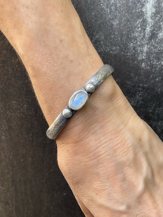 Little Moon(stone) cuff